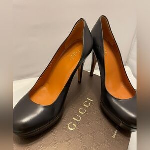 Lightly worn with box Gucci black Charlotte platform pump